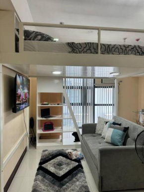 Nearest condo to Venice mall